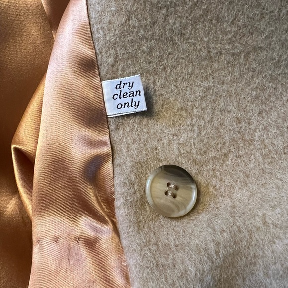 Pendleton 100% virgin wool camel-color trench coat. Size small. - Picture 3 of 16